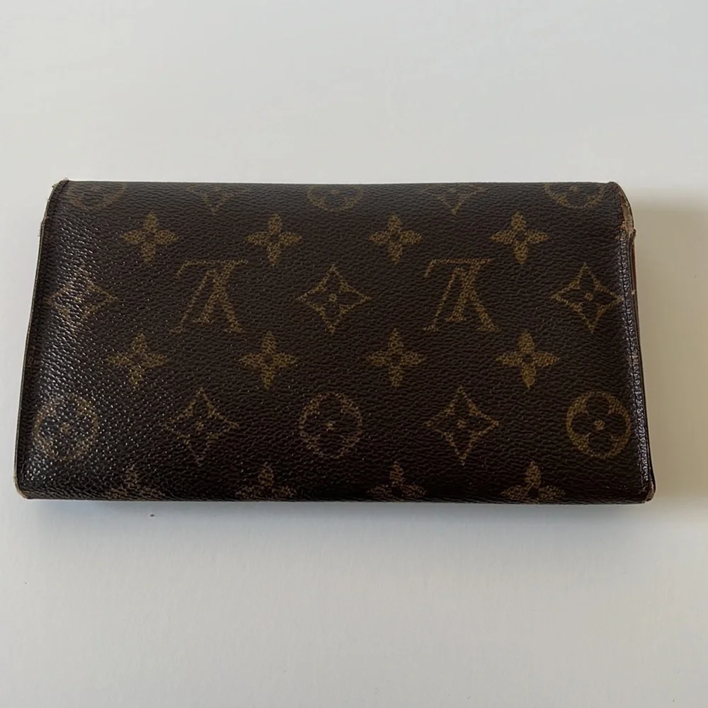Louis Vuitton vintage wallet